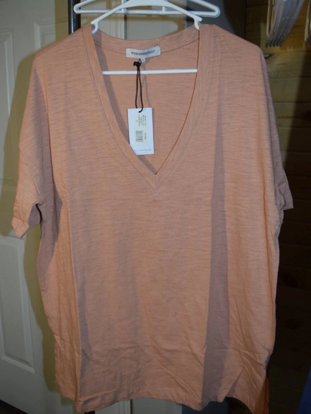 ~ NWT $39 WeWoreWhat Women's Oversized V-Neck Short Sleeve T Shirt Large - NWT ~
